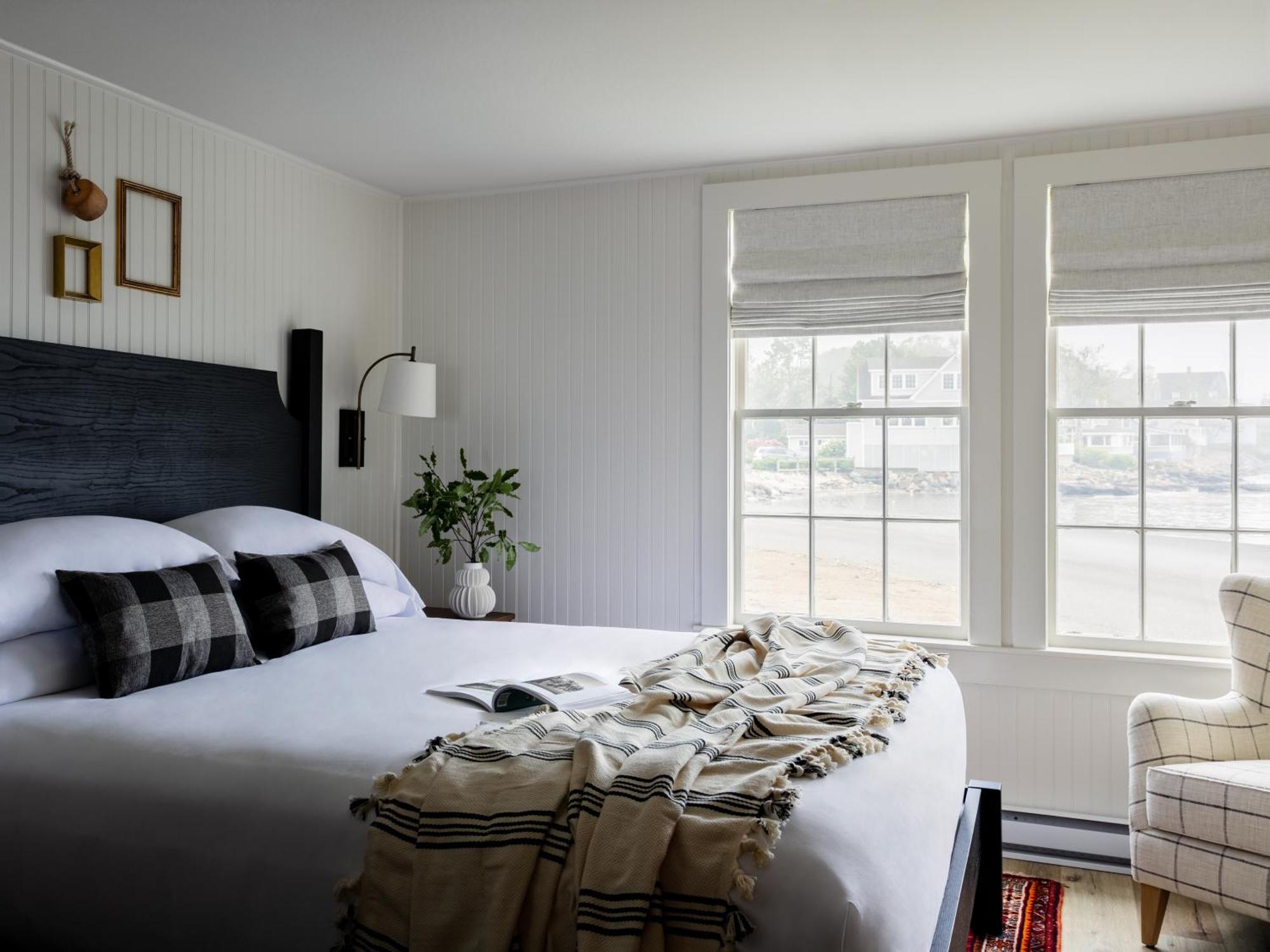 Bluebird Ocean Point Inn Bagian luar foto
