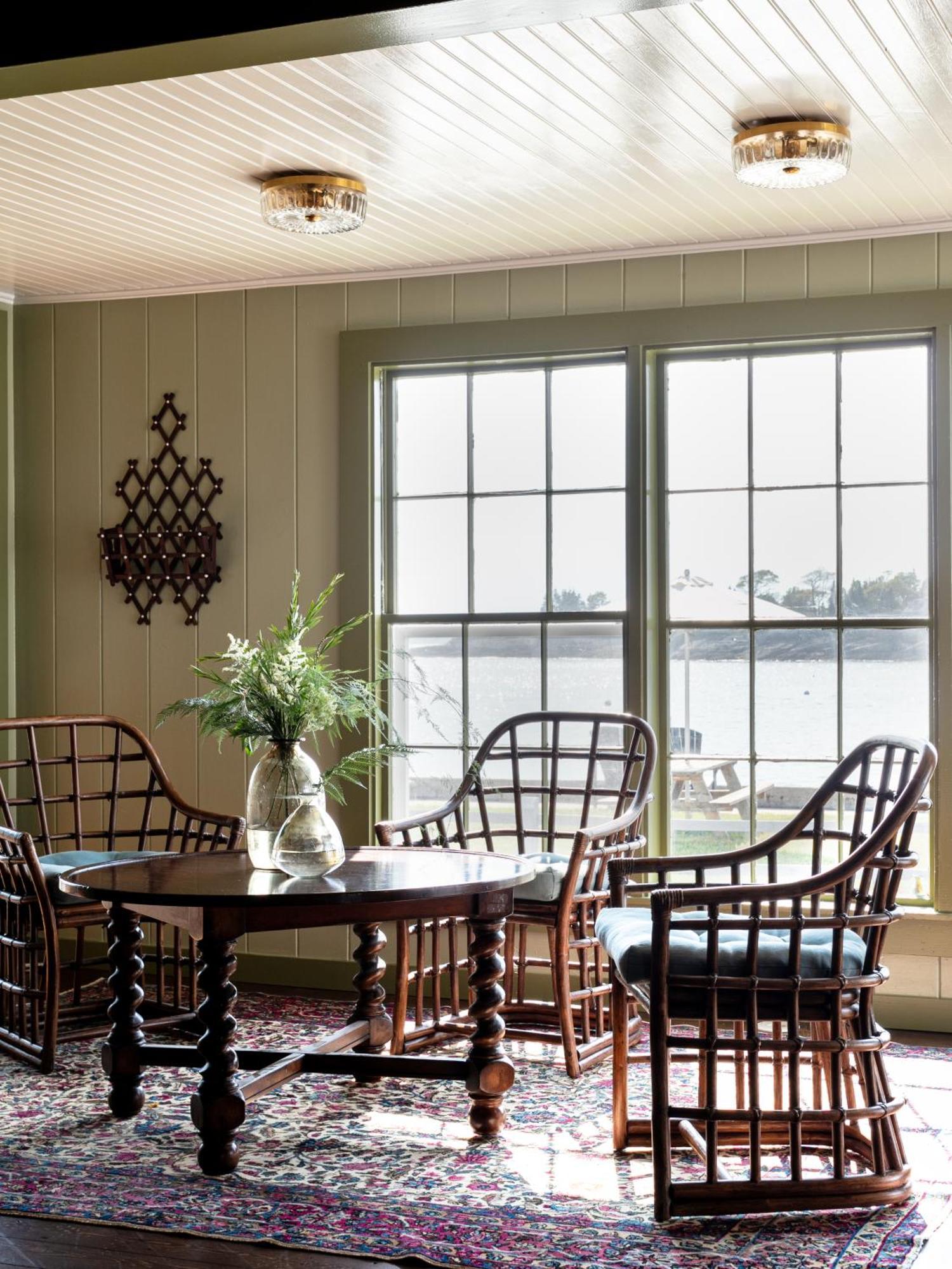 Bluebird Ocean Point Inn Bagian luar foto
