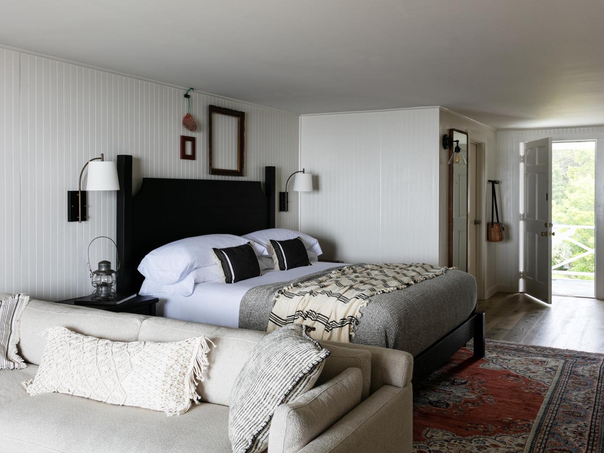 Bluebird Ocean Point Inn Bagian luar foto